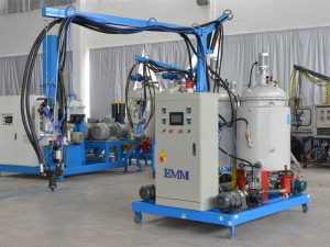 Máquina de aislamiento de espuma de PU de baja presión china de baja densidad EMM084-1
